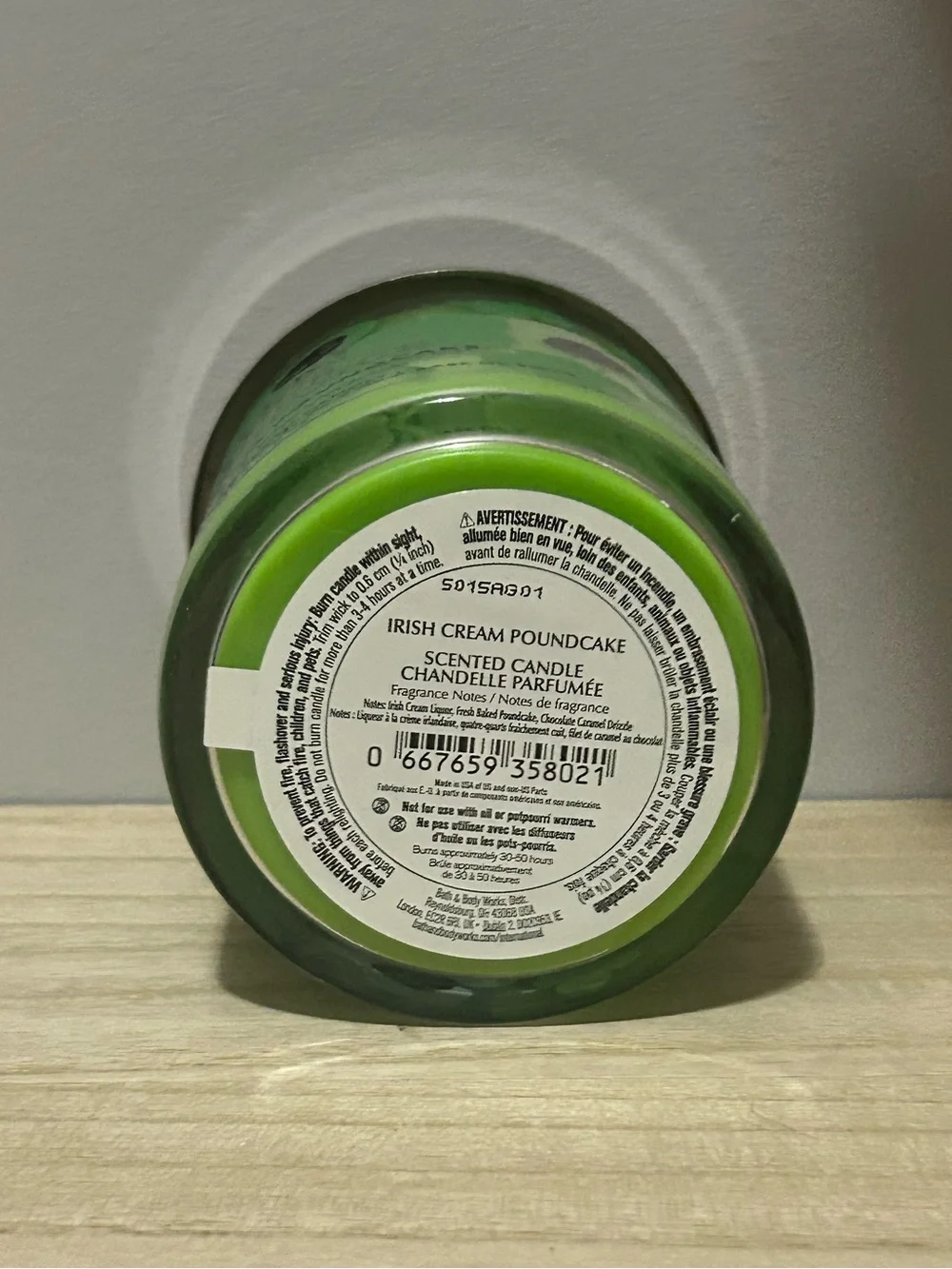 NEW Bath & Body Works Lucky Vibes Irish Cream Poundcake Scented Candle - Picture 2 of 3
